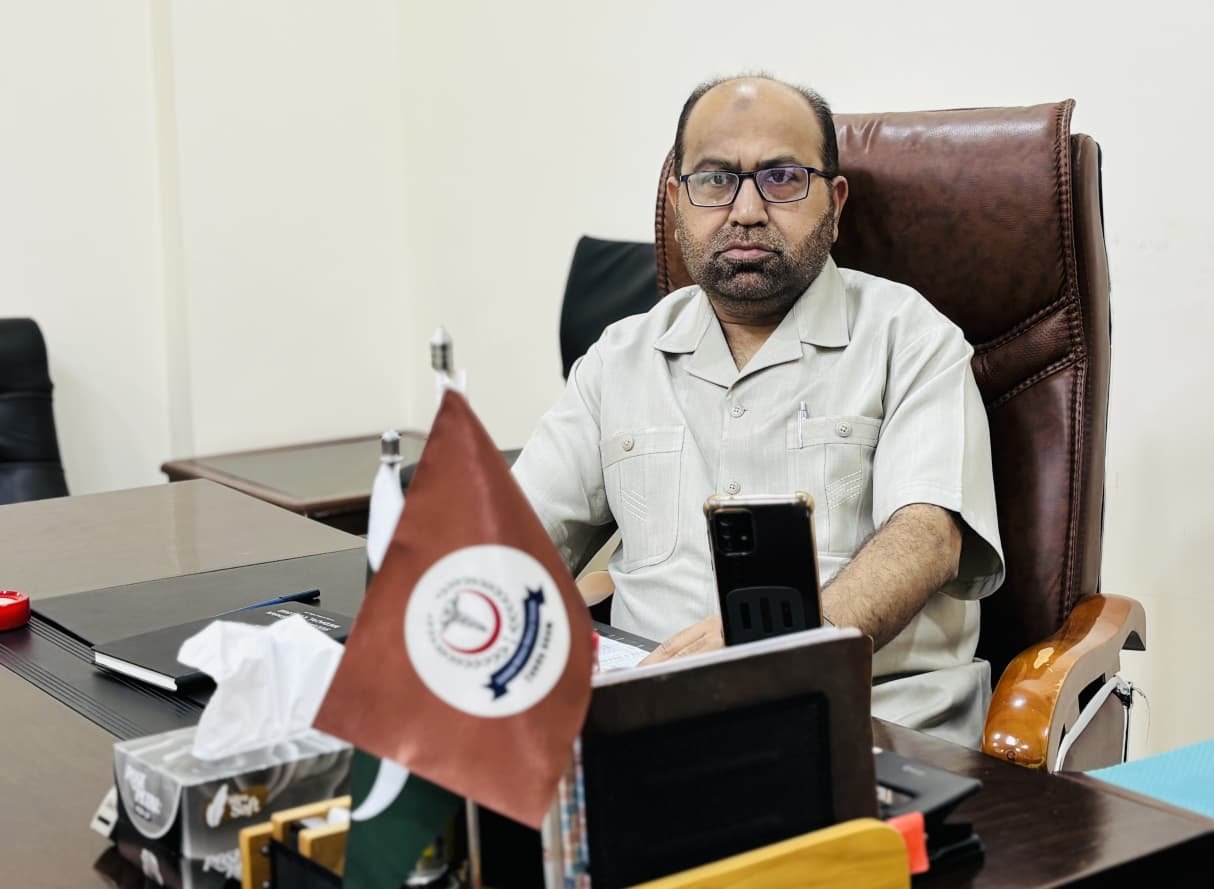 Prof. Dr. Azhar Memon - Principal SRMC